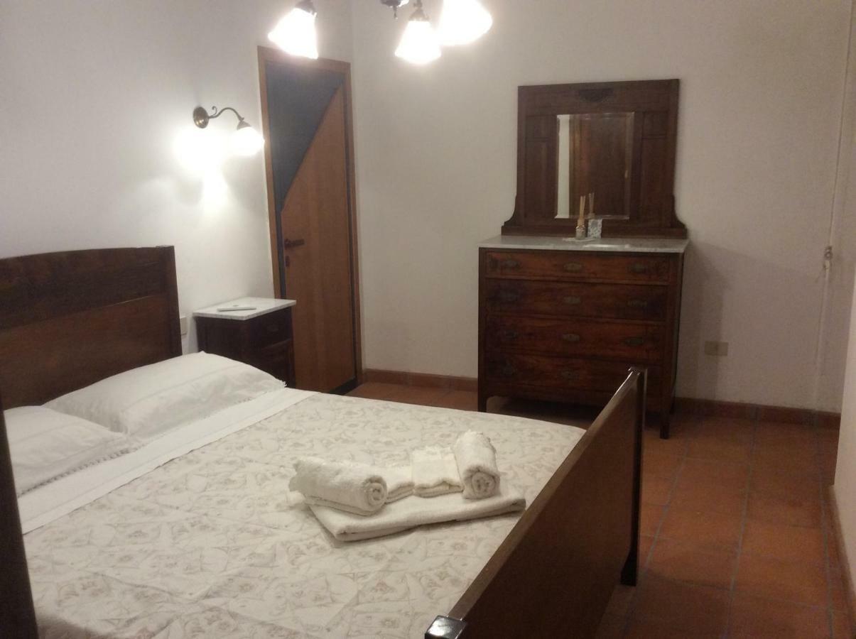 Affittacamere Le Apuane Mezzana  Esterno foto