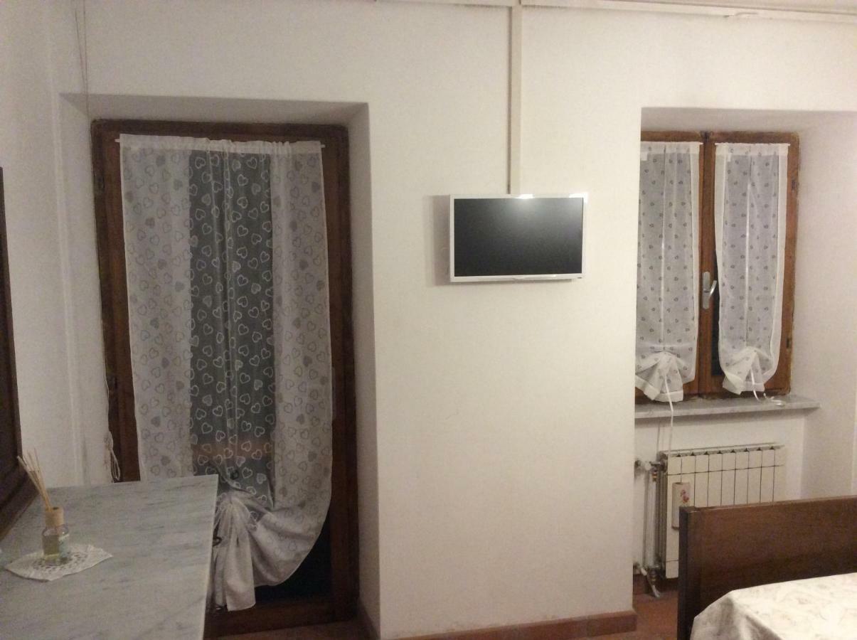 Affittacamere Le Apuane Mezzana  Esterno foto